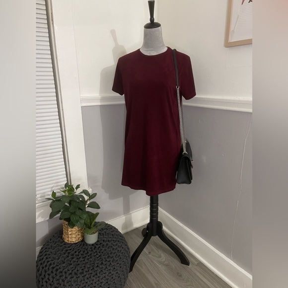 Brandy Melville Dresses & Skirts - 🔵5 For $15🔵 Brandy Melville Maroon Suede-Like T-shirt Dress